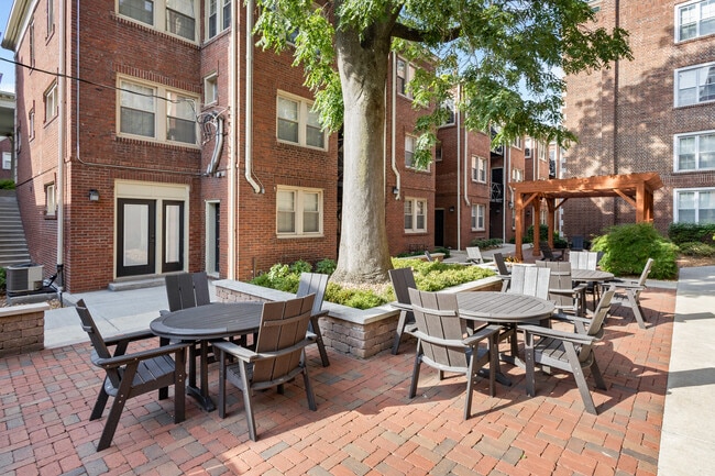 Photo - Buckingham & Balmoral