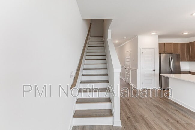 7580 Discovery Pt Dr NW