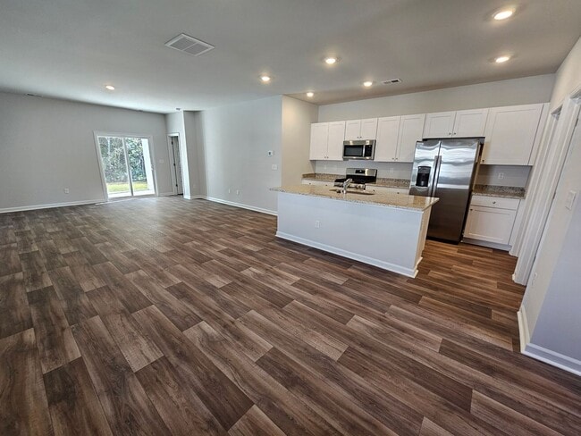 Photo - 5 Bedroom/ 2.5 Bath in Waterfall Village