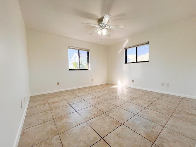 Photo - 125 S Palmway Unit 3