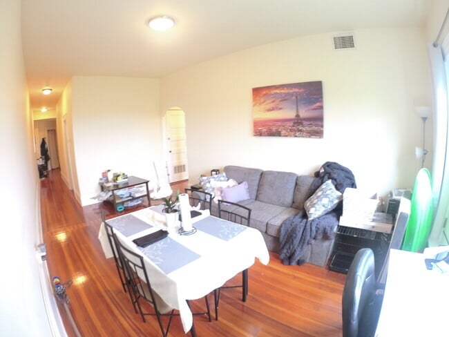 Building Photo - 1463 Beacon St Rental