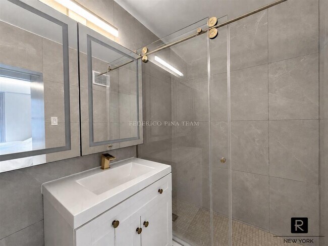 Photo - 159 W 53rd St Unit 27C