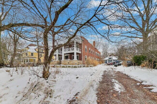 Photo - 945 Woodruff Place Middle Dr Unidad #4