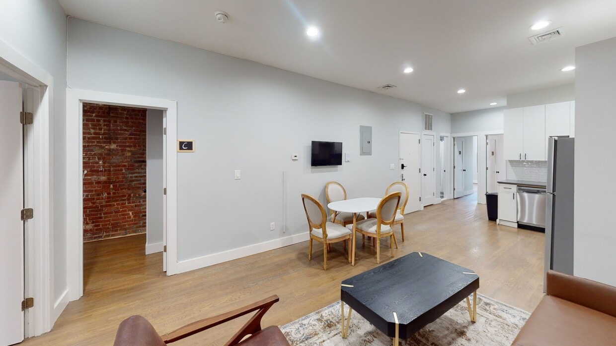 Photo - Private bedroom in 4 bed/2 bath Home