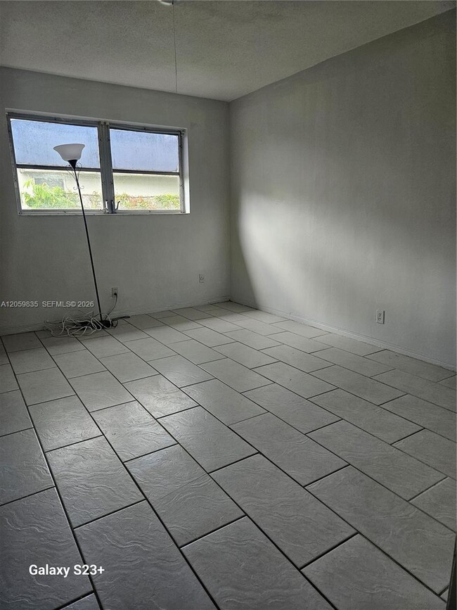 Photo - 5715 Hayes St Unit 5715