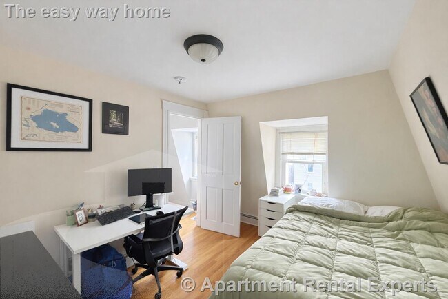 Photo - 24 Watson St