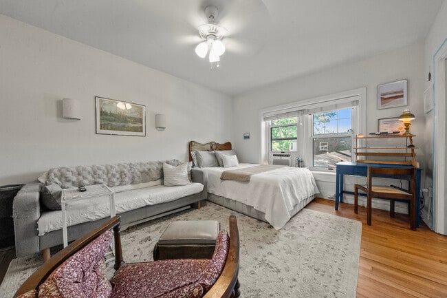 Photo - The Edgemere