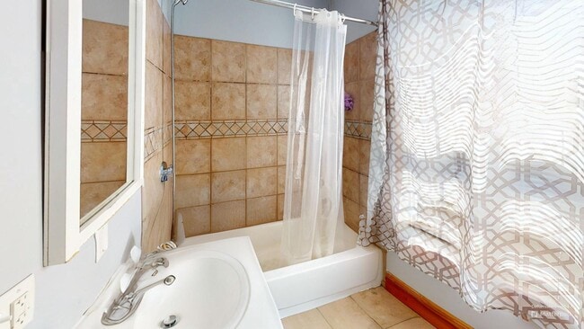 Photo - Sunny 4 Bed in Roxbury .5mi from the Orange Line