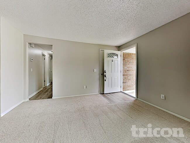 Photo - 2659 Pinewood Blvd E