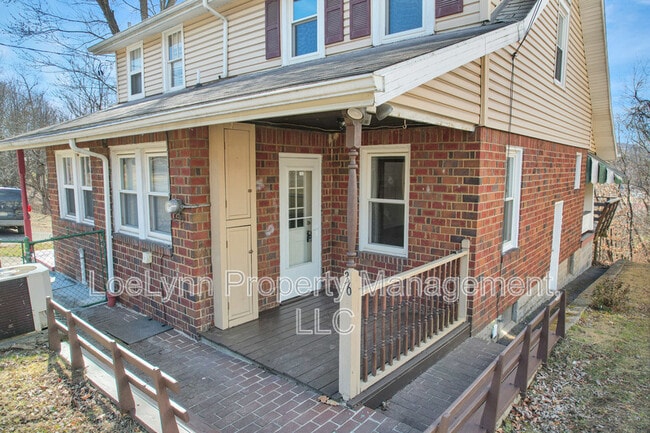 Photo - 36 Hawthorne Ave