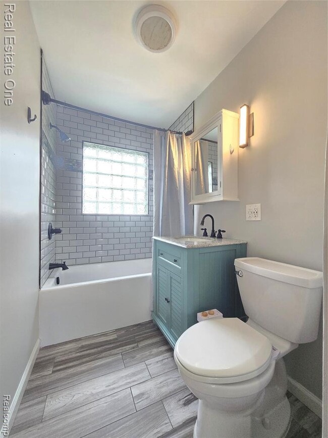 Photo - 28425 Alger St