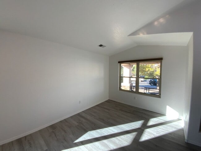 Photo - 4 Bedroom Single Story Home Available in C...