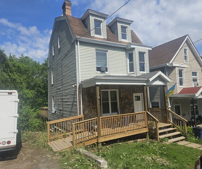 Photo - 804 Dubois St