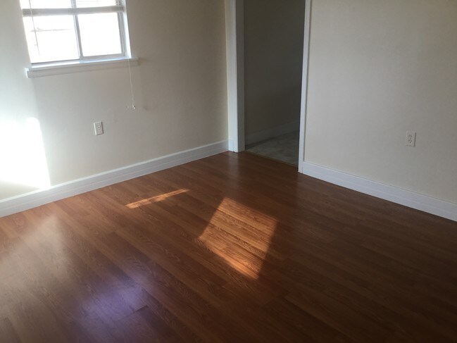 Photo - 2104 Hatcher Rd Unidad Number C