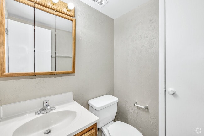 Bald Cypress - 2BR, 2BA - 860SF - Bathroom