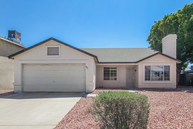 Building Photo - 8771 W Ocotillo Rd Rental