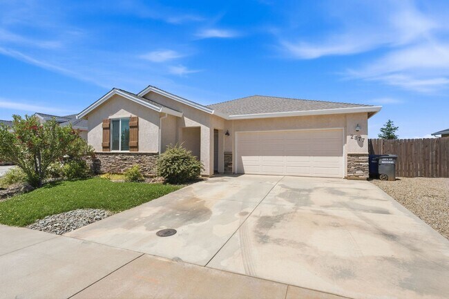 2877 Ukonom Dr