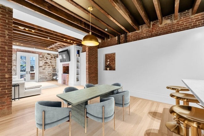 Photo - 320 Tappan St Unidad 3