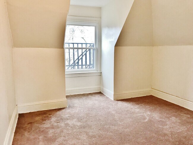 Photo - East Liberty - Apartments For Rent In Pittsburgh Unit 4