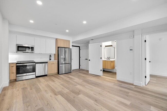 14P Flats - 14P Flats Apartment Unit 102