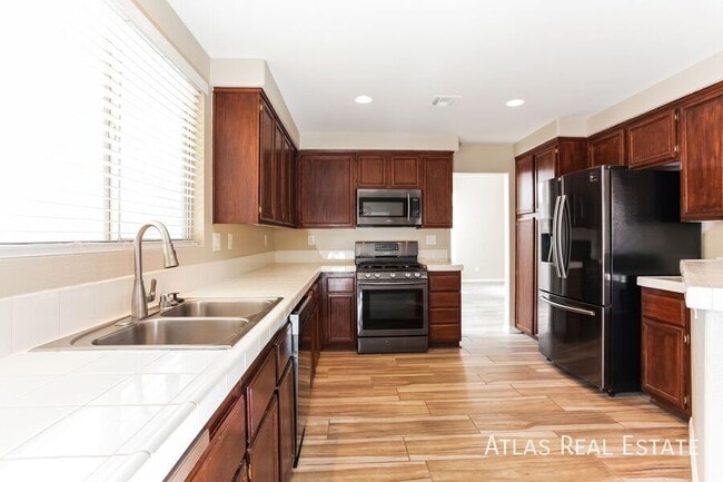 Photo - 6122 Flaming Arrow Rd