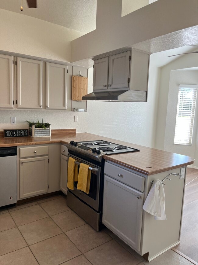 Photo - 1200 W Boxelder Cir
