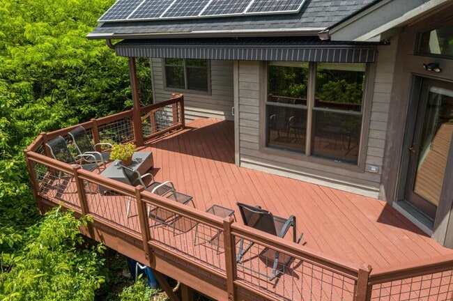 Photo - 348 Winding Ridge