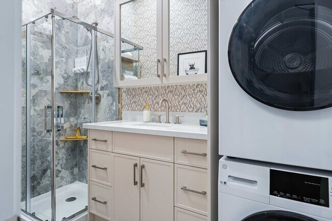 Photo - 168 McCaul St Unit SI ID1389234P