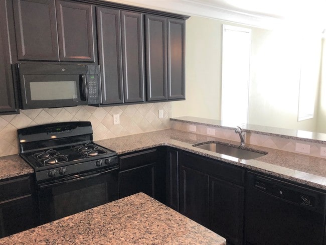 Photo - 237 E Waterlynn Rd