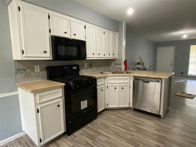 Photo - 100 Norwood Dr