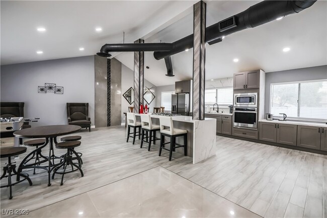 Photo - 5301 Opuntia St