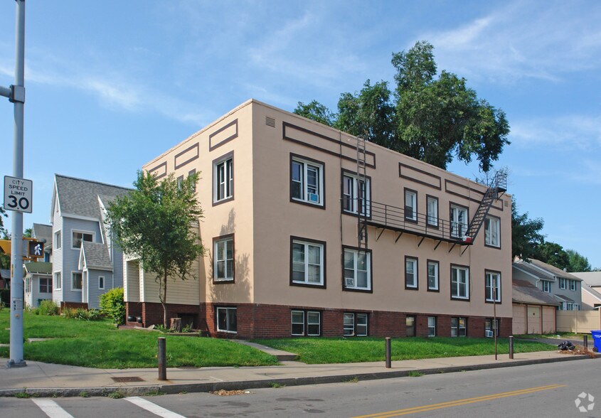 Building Photo