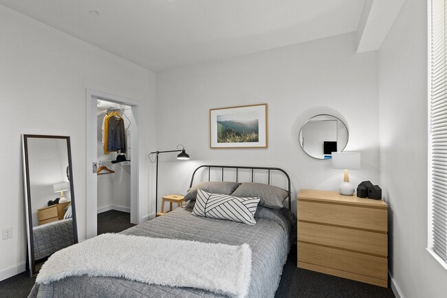 Range Apartments