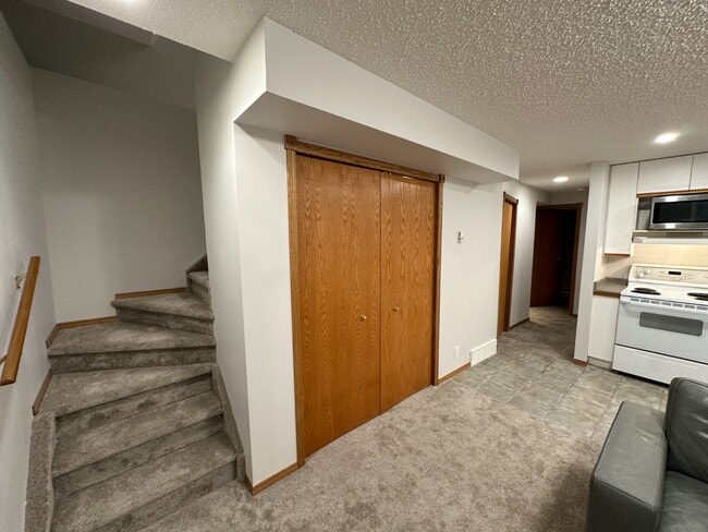 Photo - Cozy & Private 1-Bedroom Basement Suite in Bridlewood Crescent - Pet Friendly!
