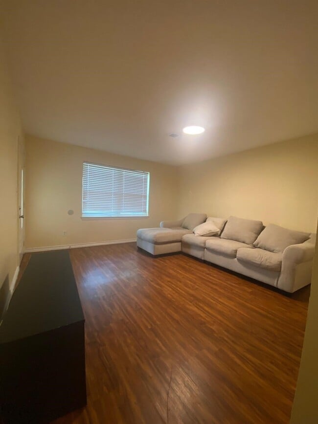 Photo - 410 Broad Ripple Dr