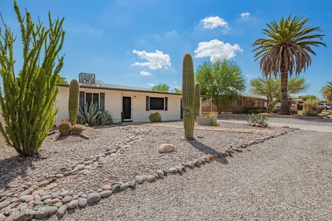 Photo - Charming 3bed/2 bath home located in the heart of Tucson, just minutes from the University of Ari...