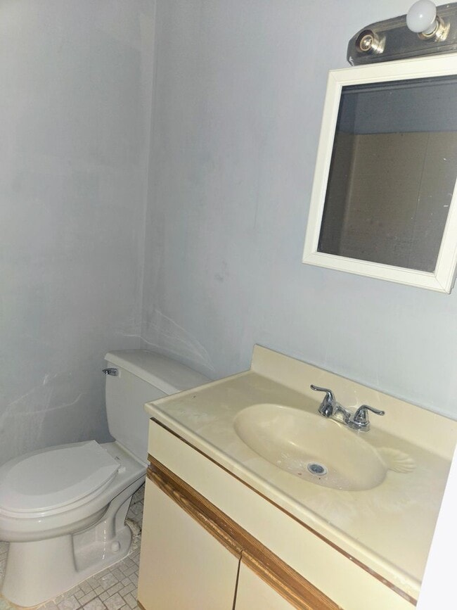 Photo - Washington Crossings Unit Building 614 -  14