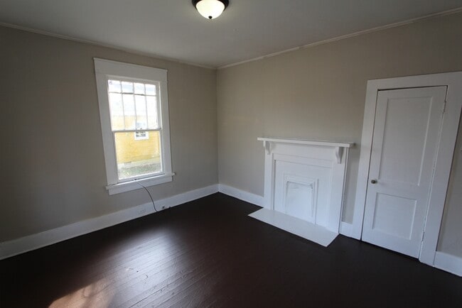 Photo - 226 E Moore St