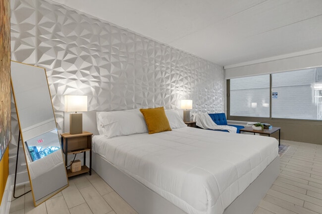 The Irlo - The Irlo Apartments