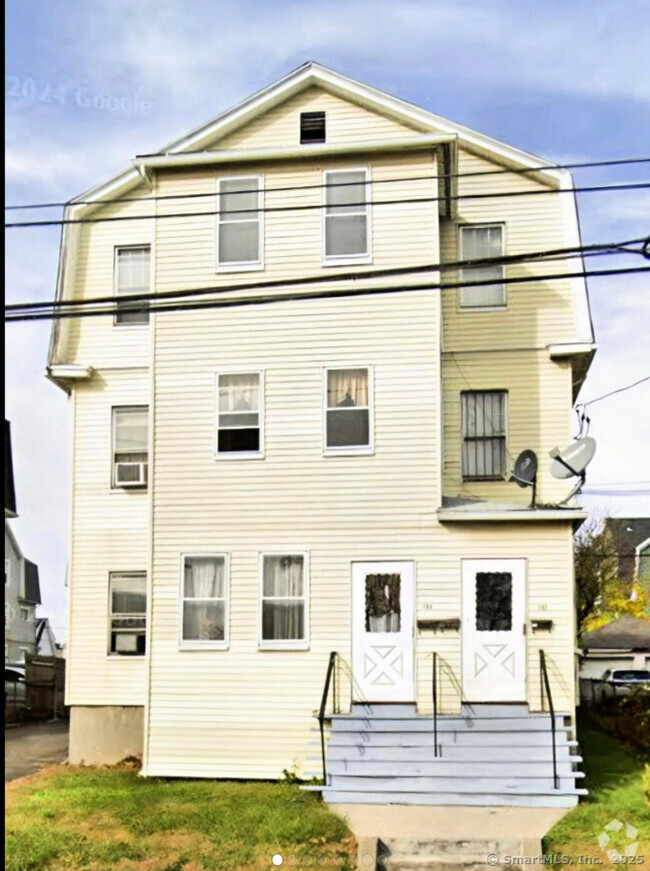 Building Photo - 192 South St Unit 3rd Floor Rental