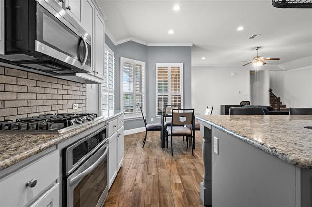 Photo - 840 Parkside Dr
