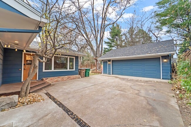 Photo - 6601 Lincoln Ave