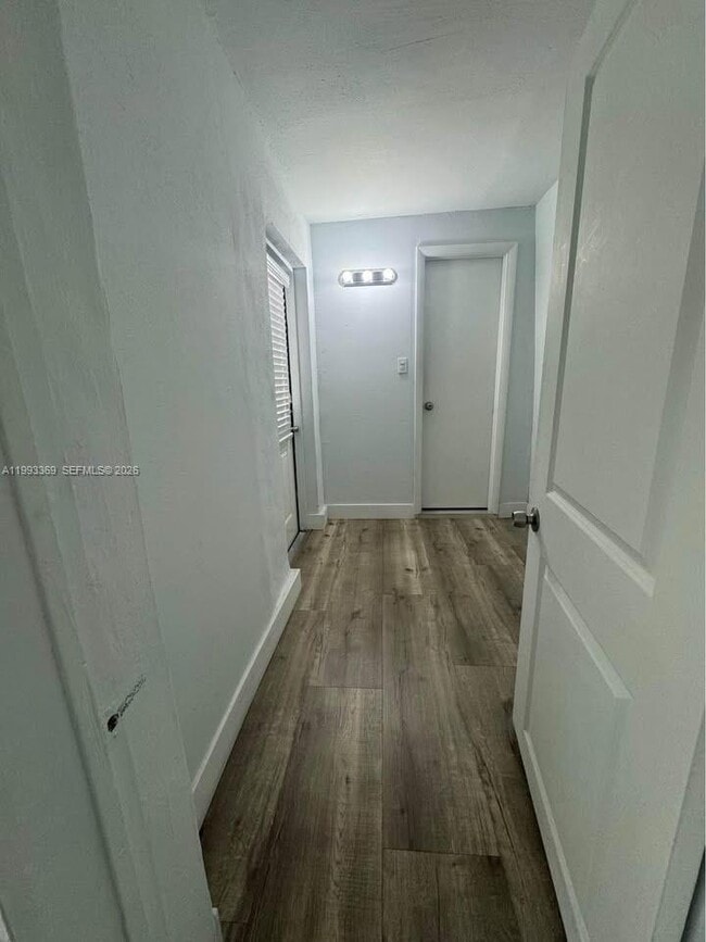 Photo - 7620 SW 21st St Unidad 2