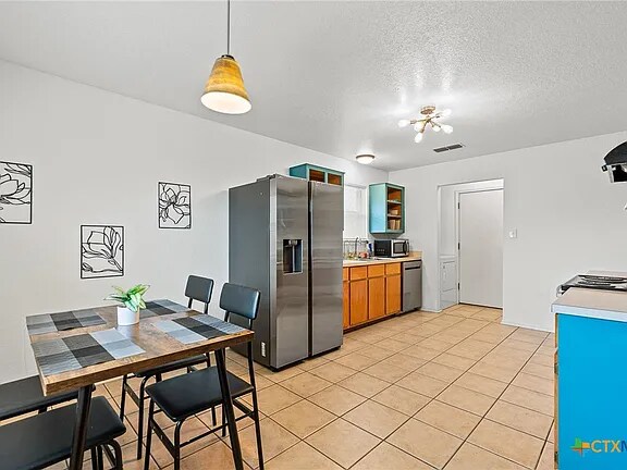 Photo - 2011 Agate Dr