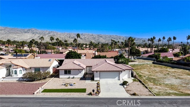 Building Photo - 64109 Doral Dr