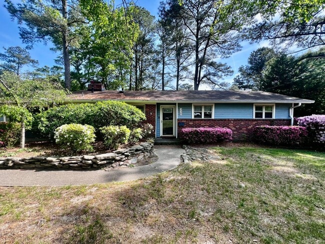 Photo - Beautiful waterfront home
