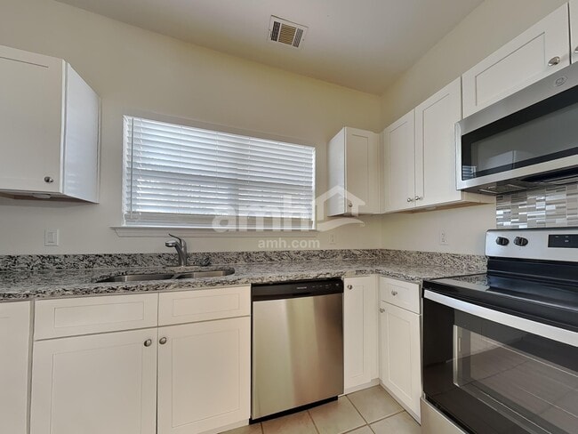 Photo - 344 Bristol Way