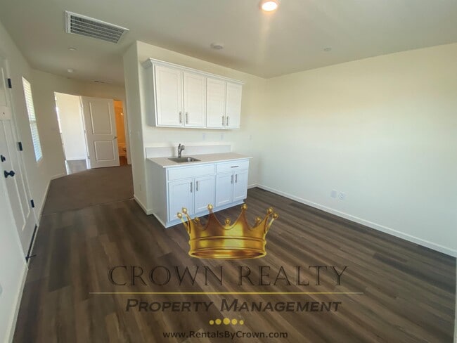 Photo - 1109 E Elkhorn Ave