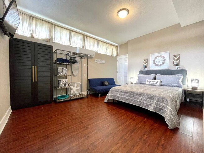 Photo - 1324 Catalpa Ln Unit ID1370533P