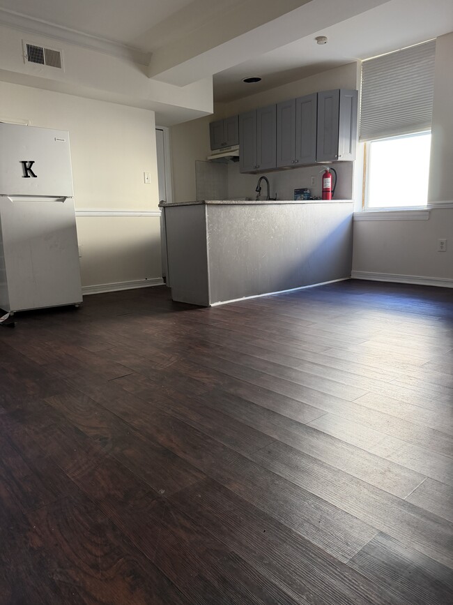 Photo - 1721 W Tioga St Unidad 4 3rd Floor